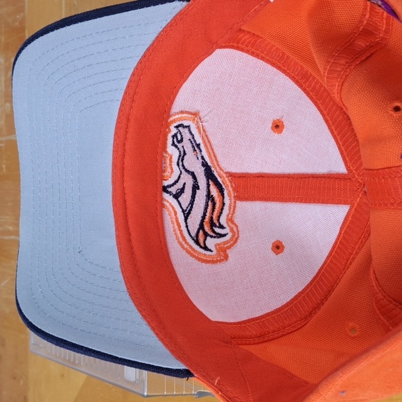 Vintage Denver Broncos Stater NFL Proline raised logo orange & blue football hat - Picture 6 of 7